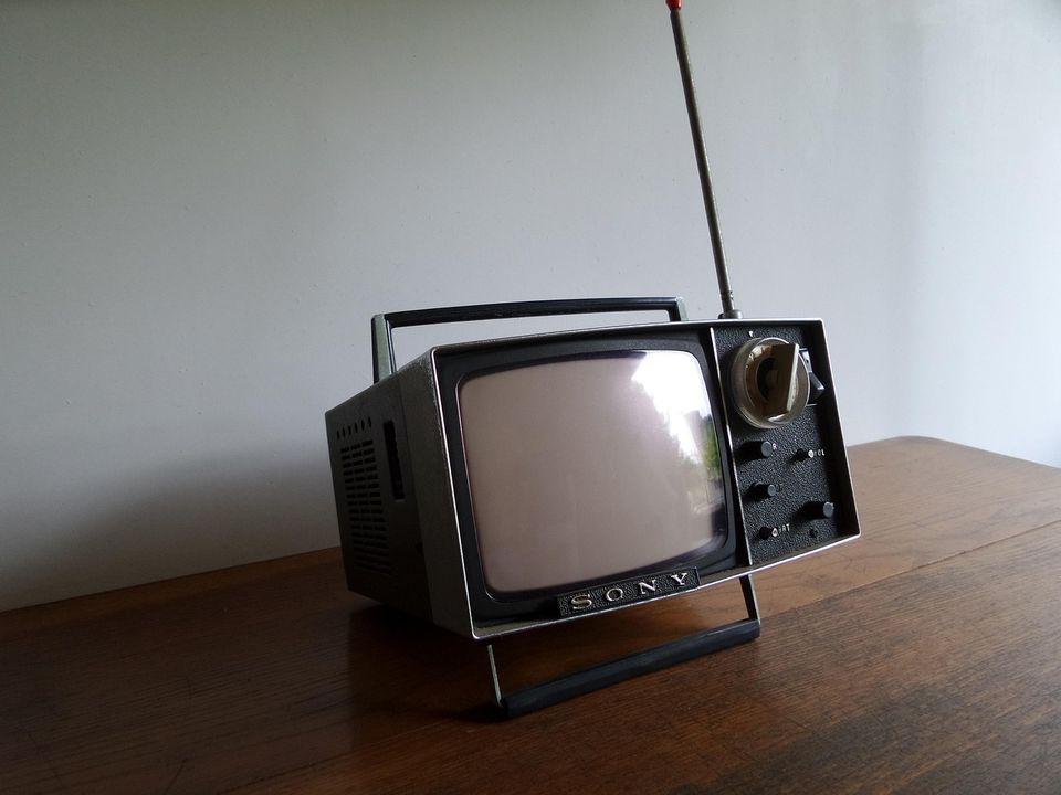 Чому телевізори Sony такі дорогі і чи варто переплачувати. Історичні причини.